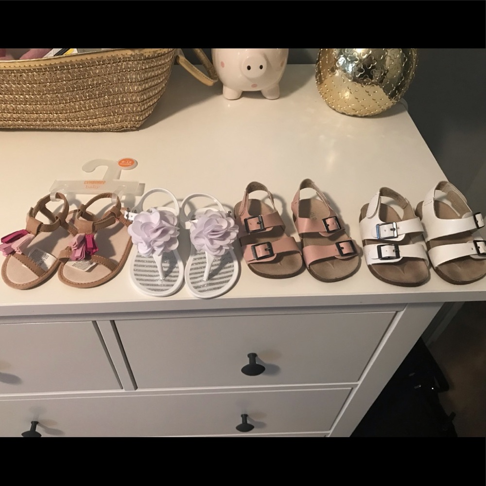Baby shoes size 2(6-12 months)